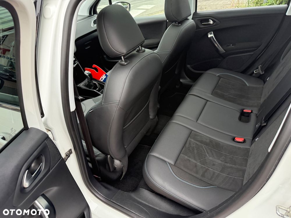 Peugeot 2008 PureTech 110 Stop&Start GT-Line Edition - 13