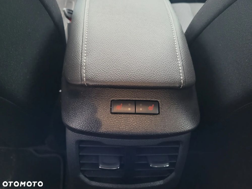 Ford Mondeo 2.0 EcoBlue Titanium - 35