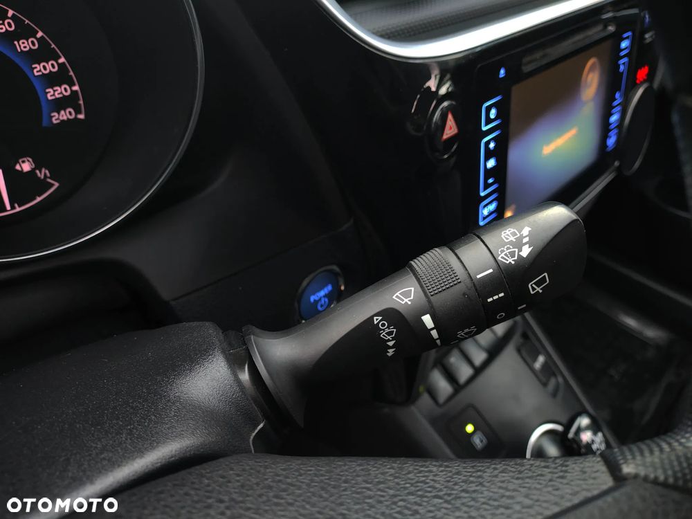 Toyota Auris Hybrid 135 Premium - 14