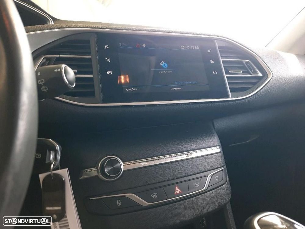 Peugeot 308 1.5 BlueHDi Style - 3