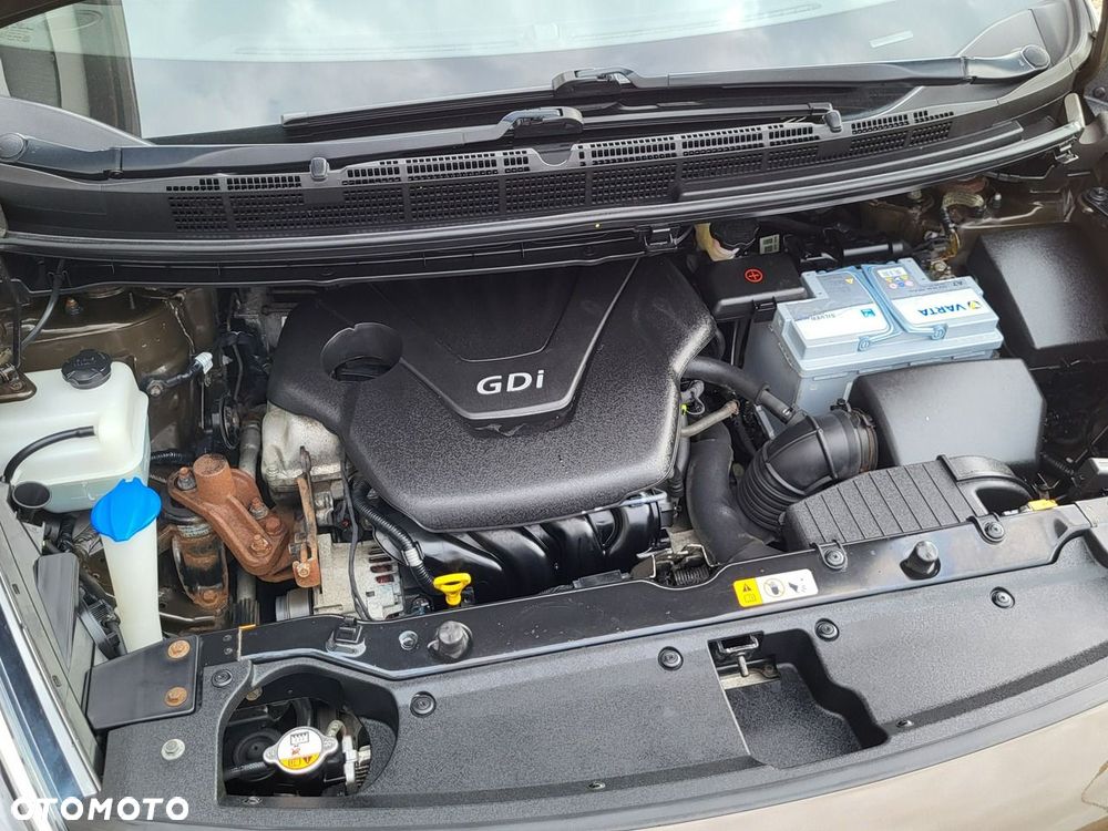 Kia Carens - 30