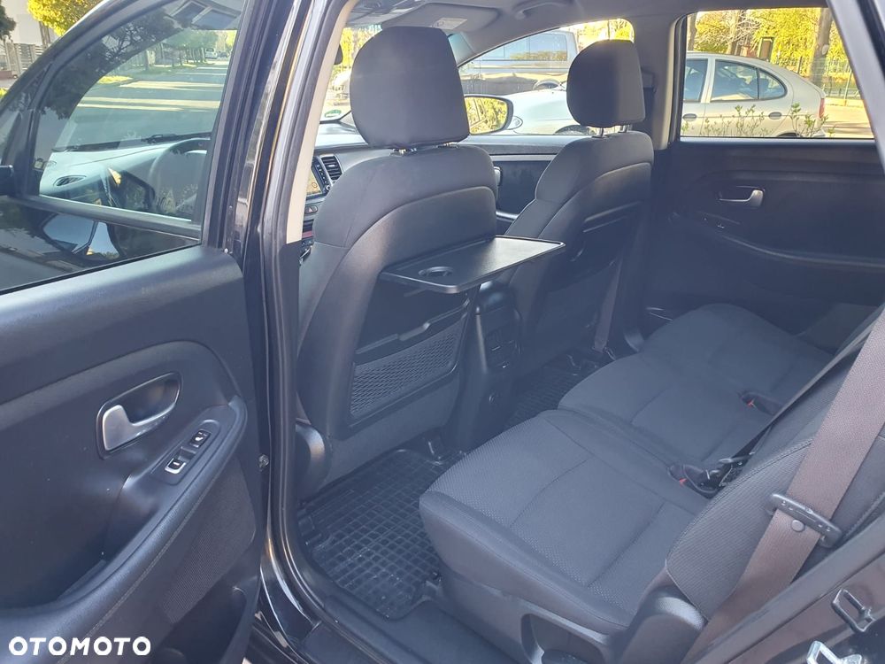 Kia Carens 1.6 GDI Attract - 15