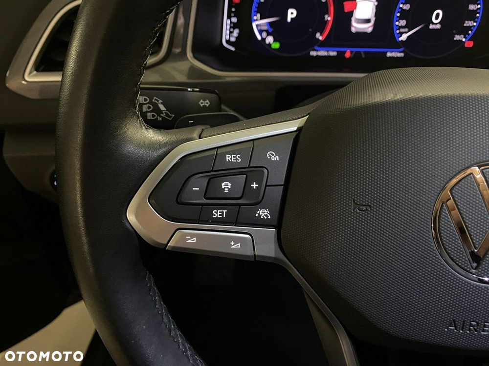 Volkswagen T-Roc - 19