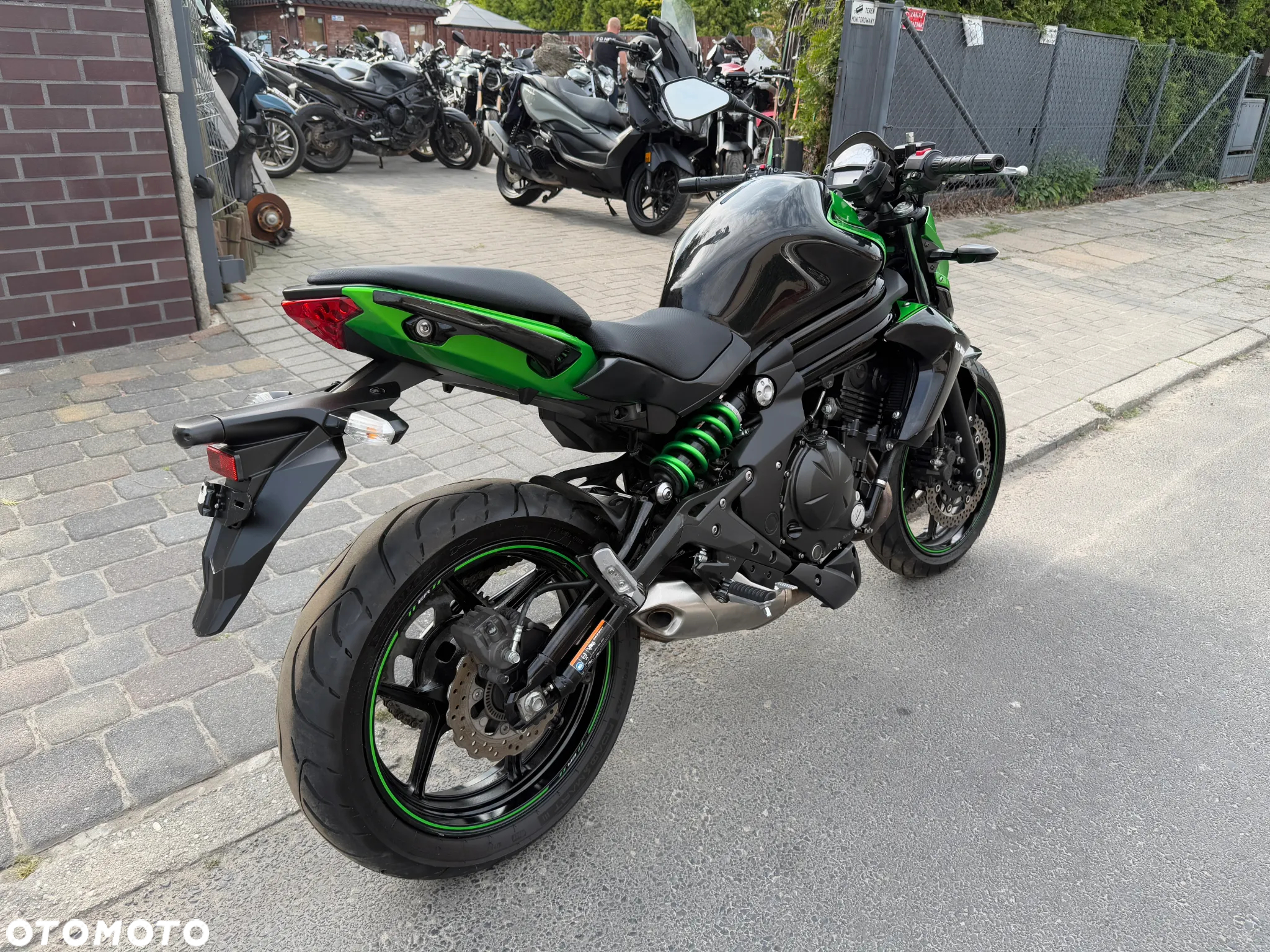 Kawasaki ER - 4