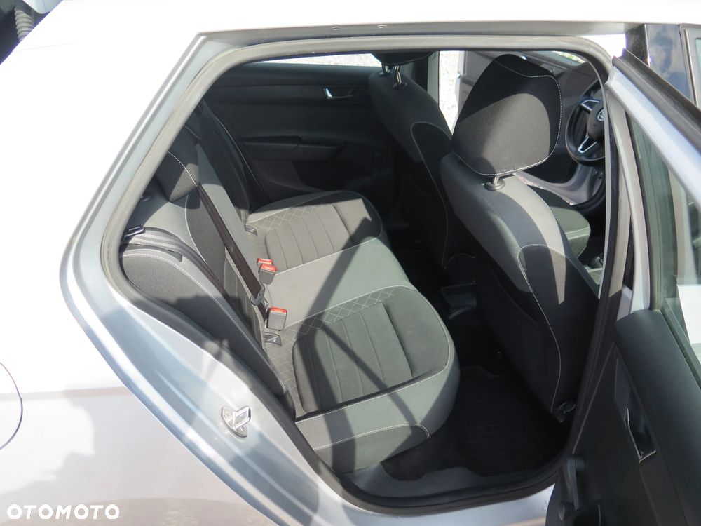 Skoda Fabia 1.0 Ambition - 24