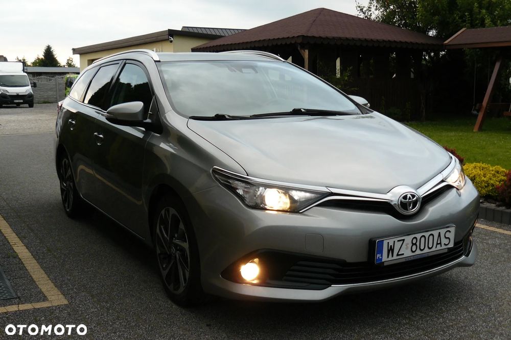 Toyota Auris 1.6 D-4D Design Edition - 5