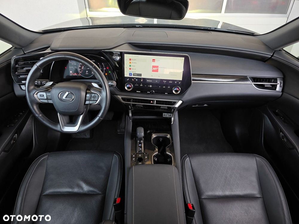 Lexus RX - 9