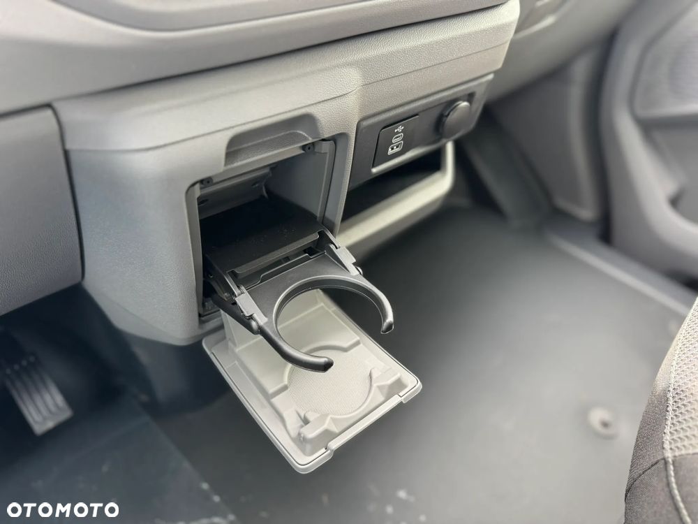Volkswagen Nowy Transporter Plus - 21