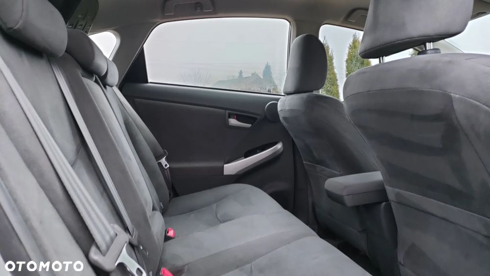 Toyota Prius (Hybrid) Comfort - 4