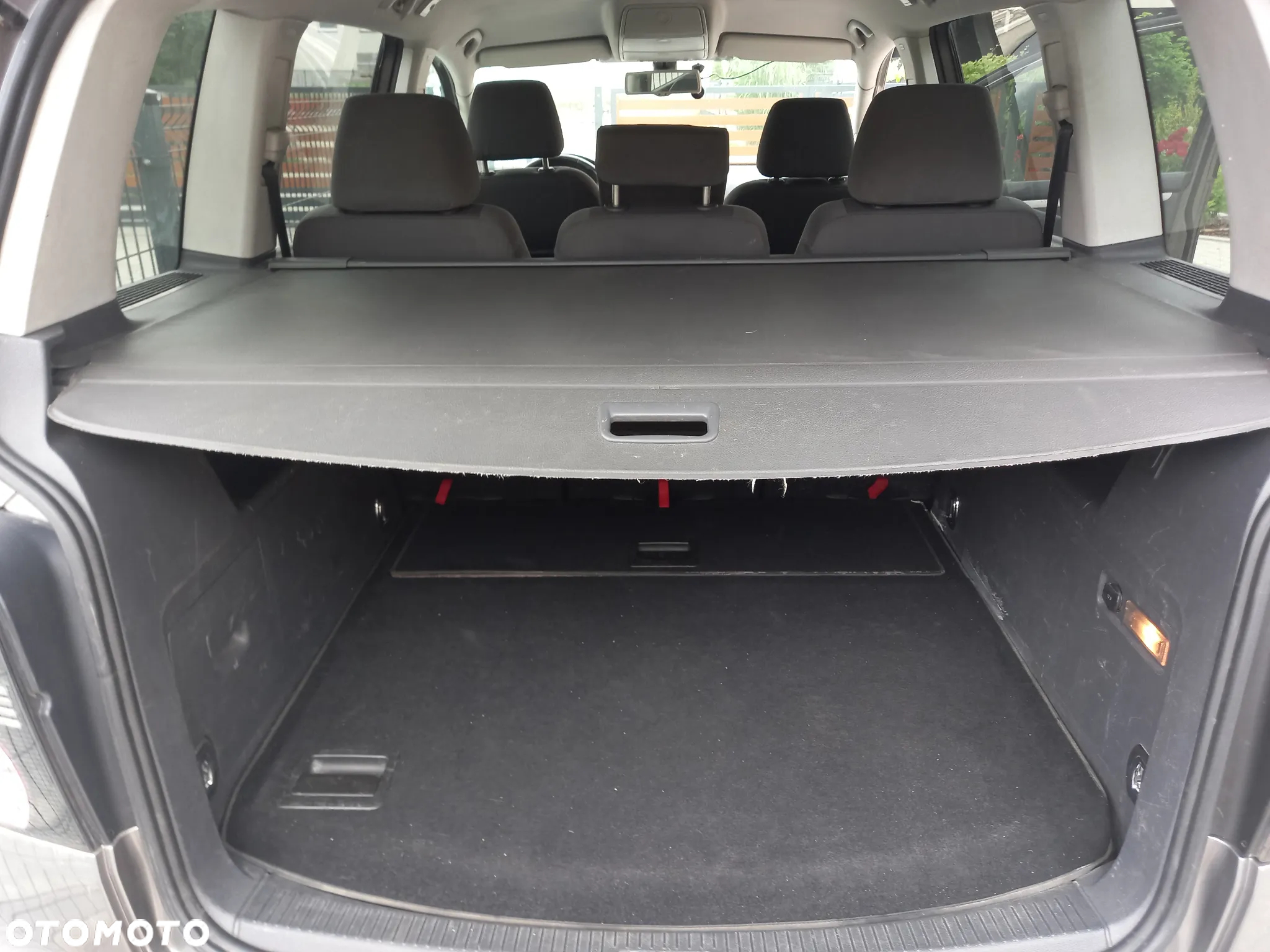 Volkswagen Touran 1.9 TDI DPF Freestyle - 16