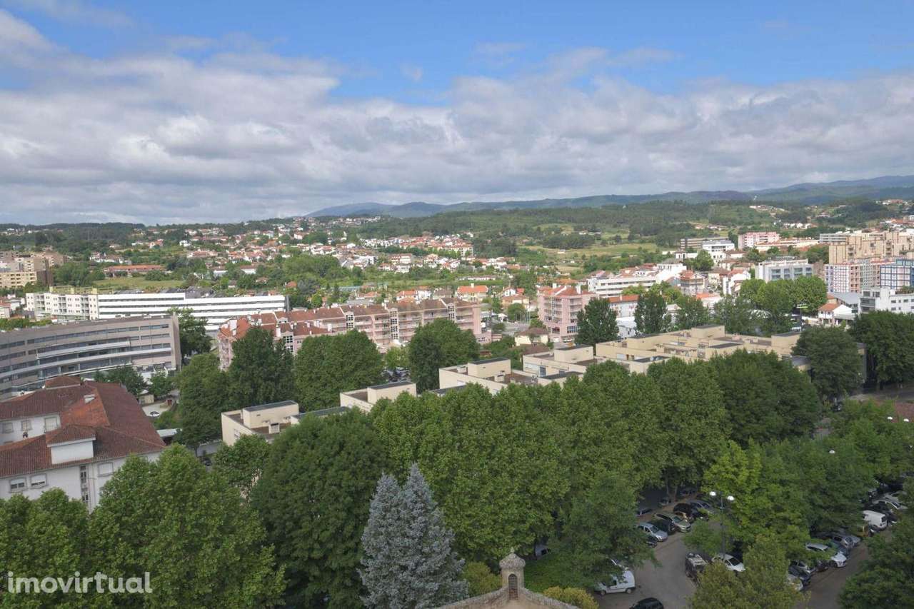 Terreno para 143 apartamentos, em Santa Maria Maior. - Grande imagem: 3/37