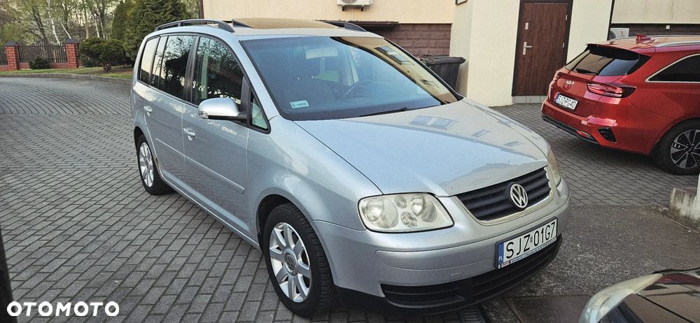 Volkswagen Touran 1.6 FSI Trendline - 1