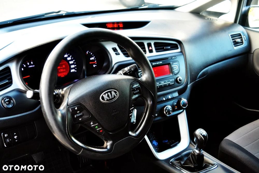 Kia Ceed 1.6 CRDi M - 10