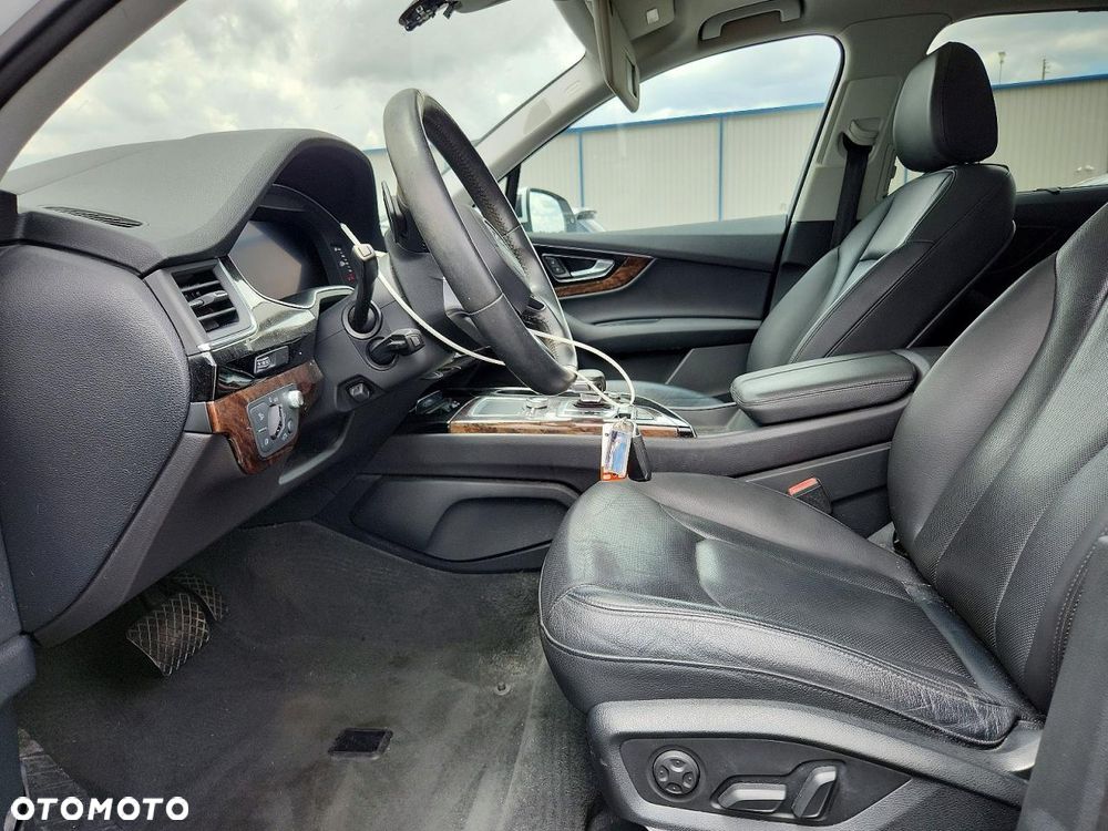 Audi Q7 3.0 TFSI Quattro Tiptronic - 7