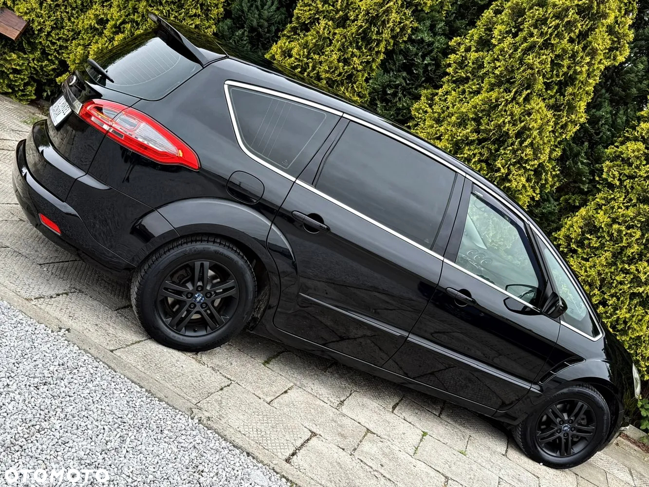 Ford S-Max - 13