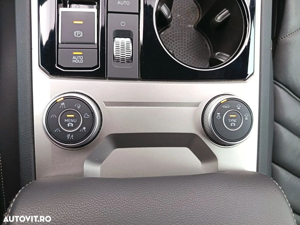 VOLKSWAGEN Touareg 2020 — imagine 47