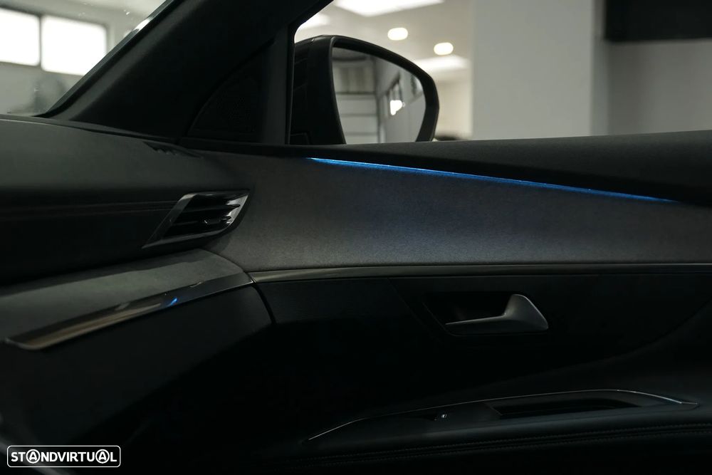 Peugeot 3008 1.6 Hybrid4 GT e-EAT8 - 17