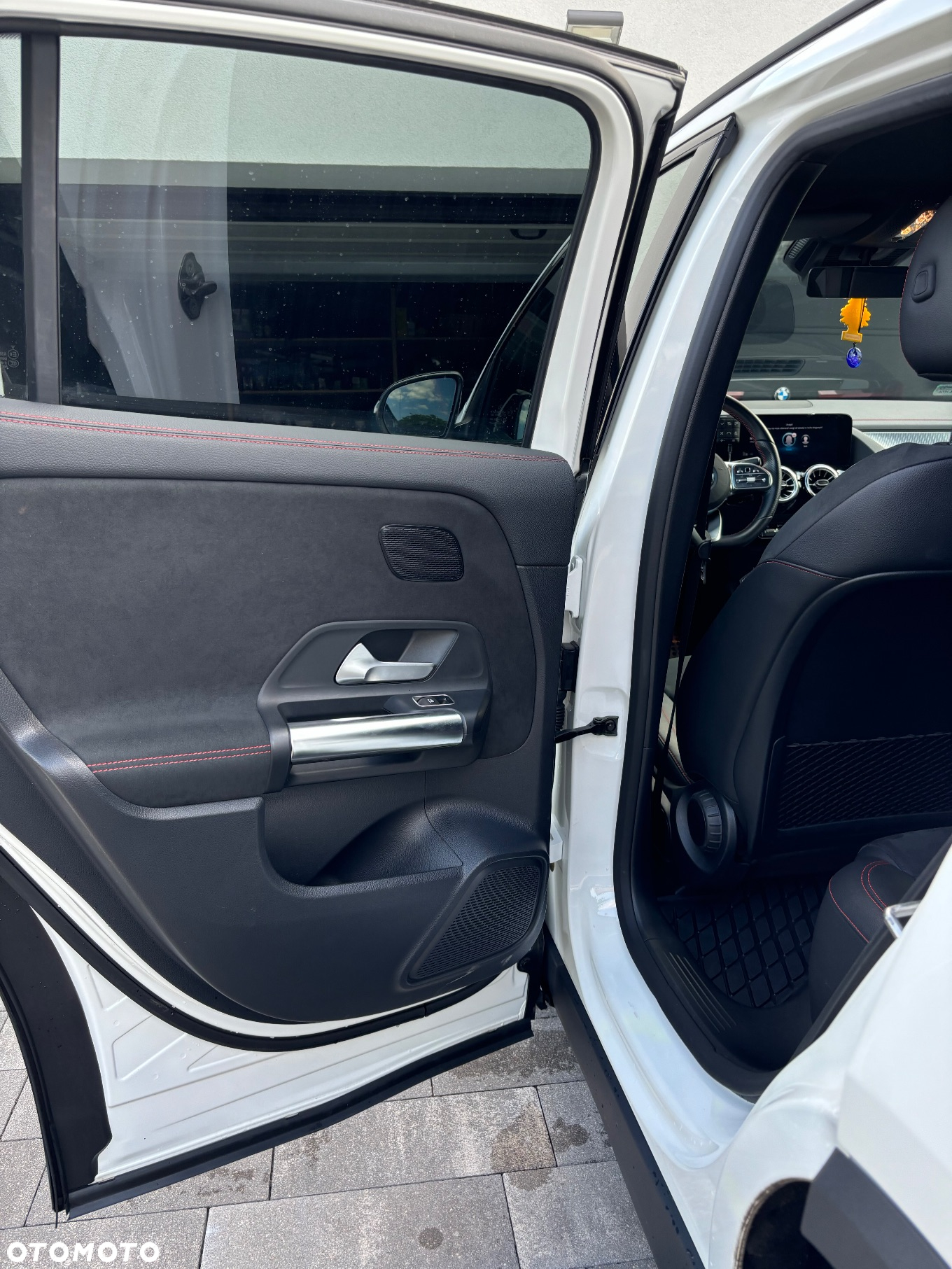 Mercedes-Benz EQA - 17