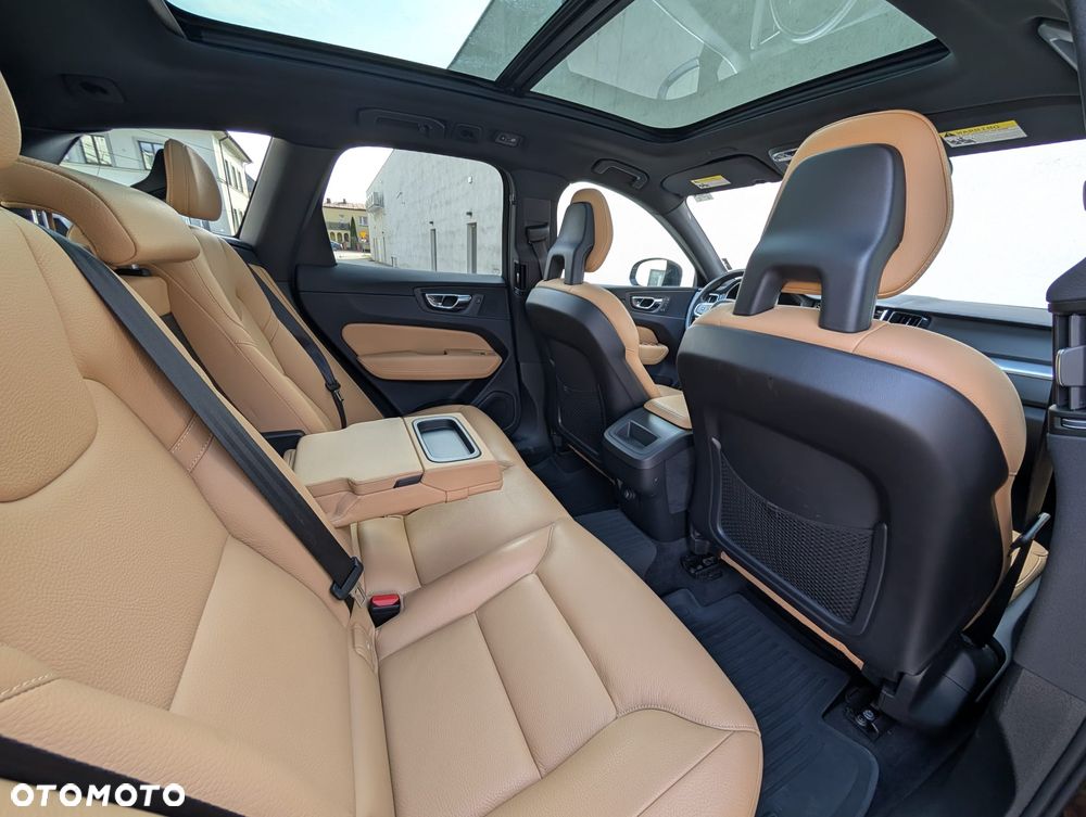 Volvo XC 60 T5 Geartronic Momentum Pro - 11