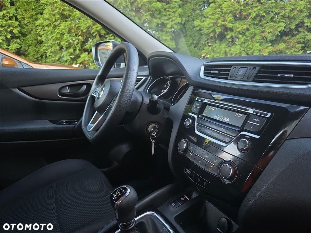 Nissan Qashqai 1.3 DIG-T Visia - 24