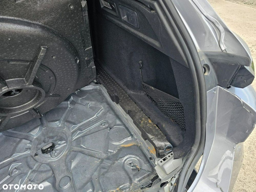Peugeot 308 - 12