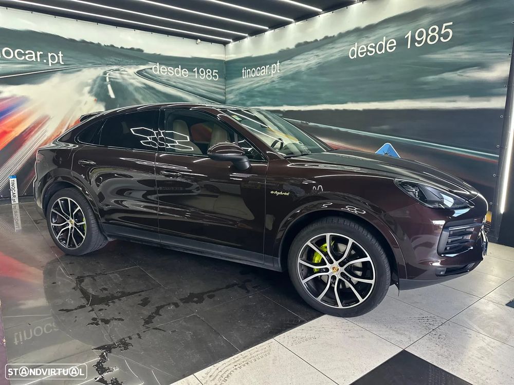 Porsche Cayenne Coupé E-Hybrid - 3