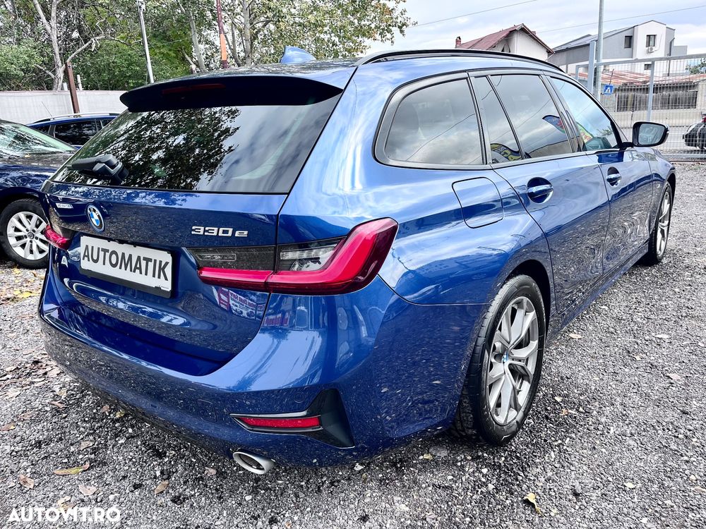 BMW Seria 3 330e Aut. Luxury Line - 9