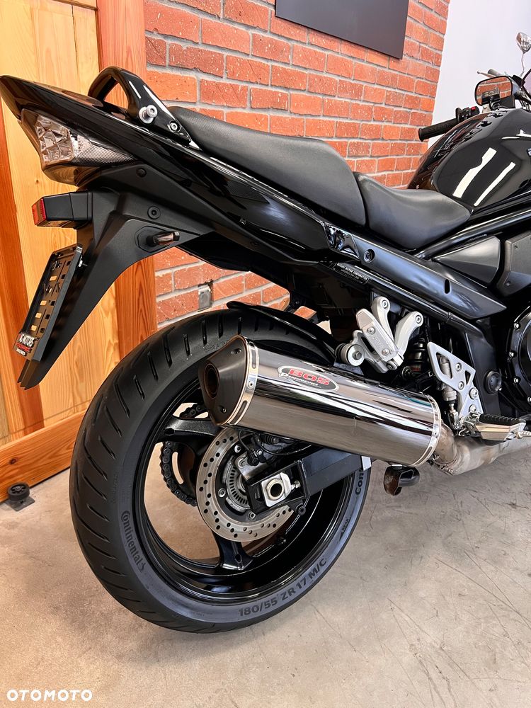 Suzuki GSX 1000 - 9
