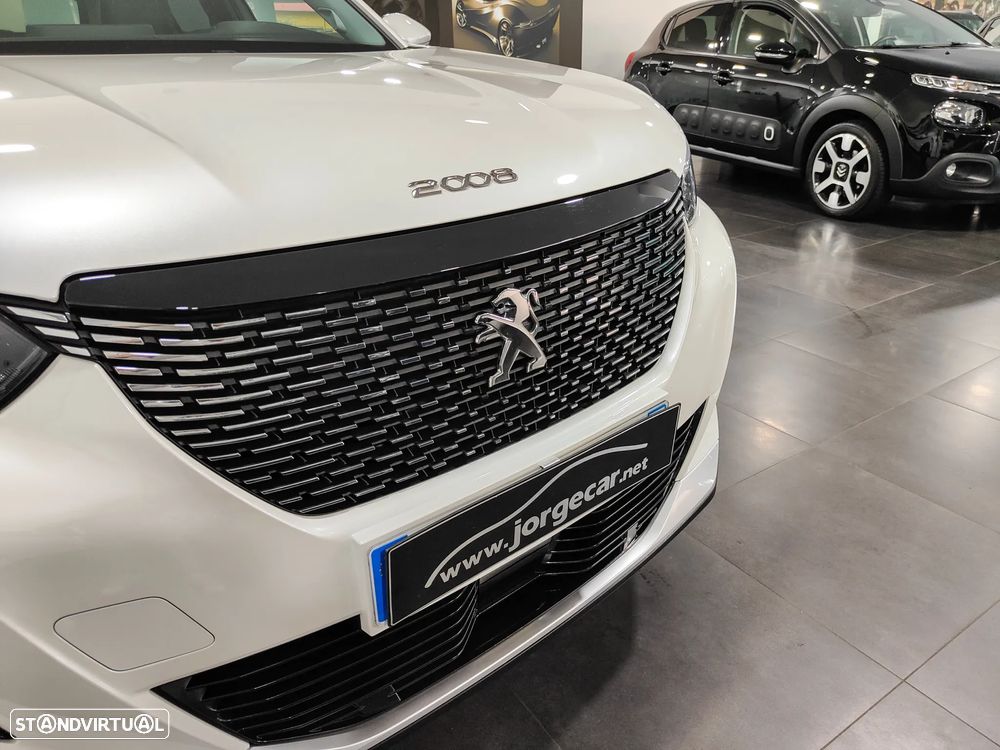 Peugeot 2008 1.2 PureTech Allure EAT8 - 8