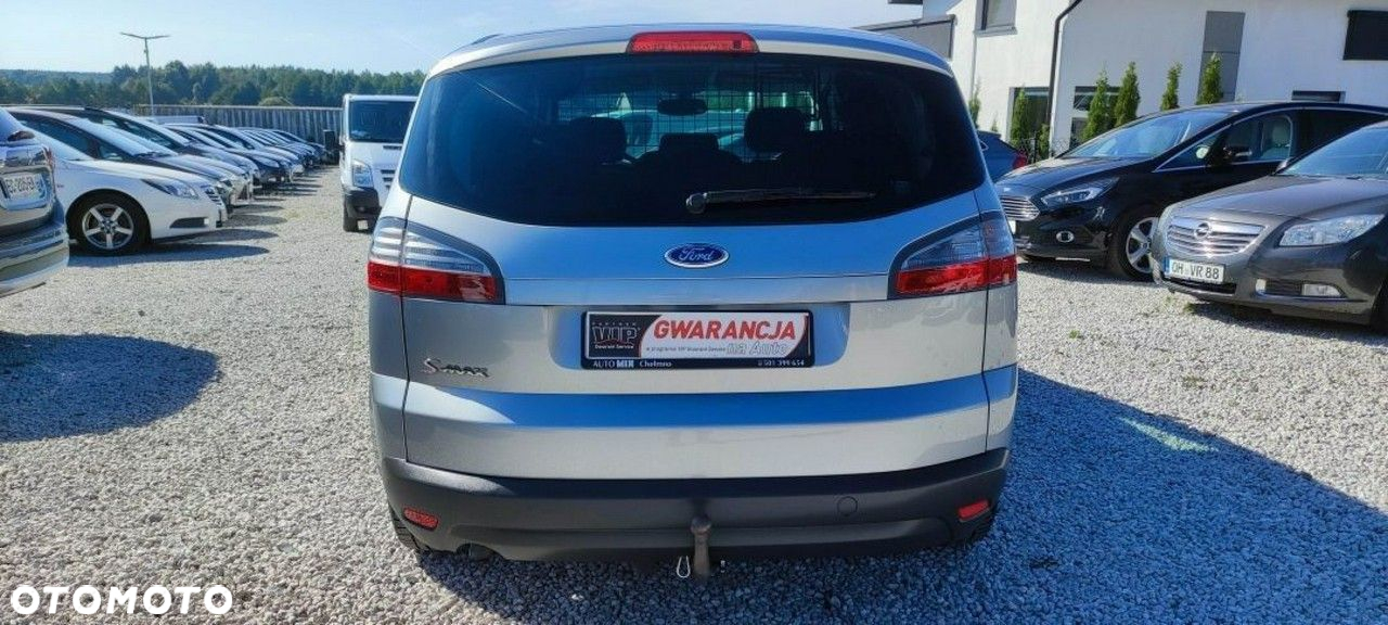 Ford S-Max - 11