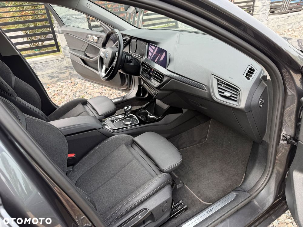 BMW Seria 1 118i GPF M Sport Shadow - 31