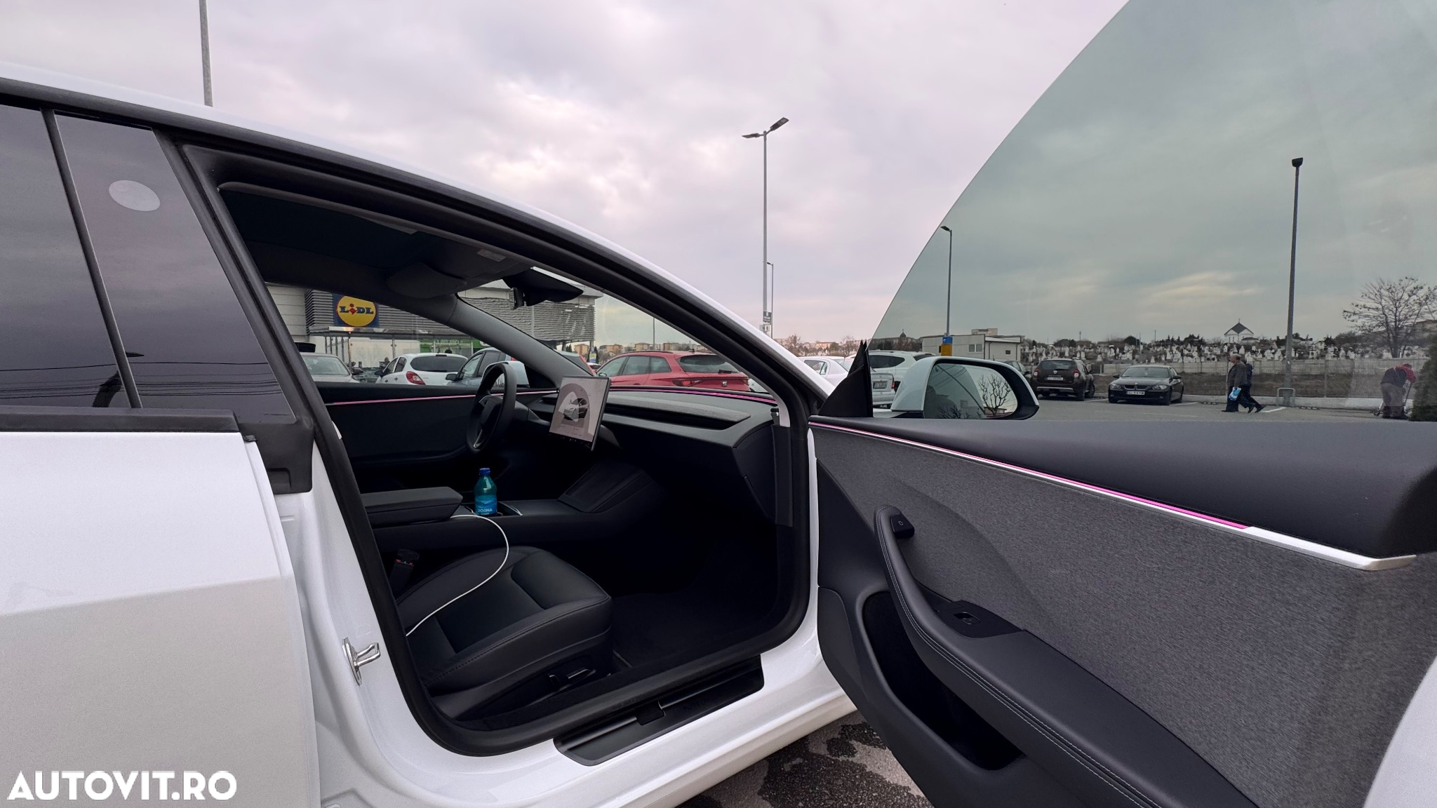 Tesla Model 3 Standard Reichweite Plus Hinterradantrieb - 9