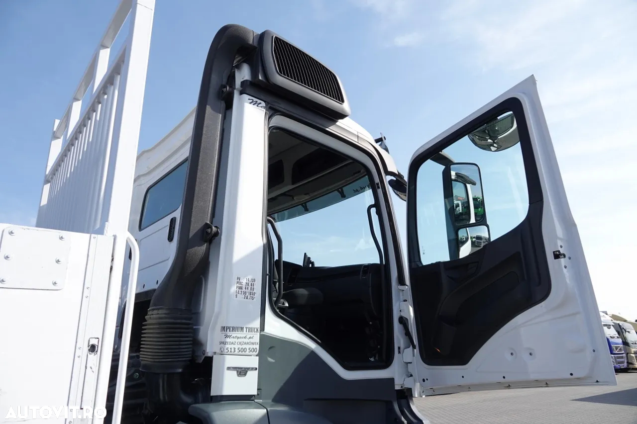 Mercedes-Benz AROCS 2643 / 6x4 / BOX- 6,8 m / + HDS HIAB 144 inaltime: 13 m / EURO 6 / RADIO CONTROL / ROTATOR - 34