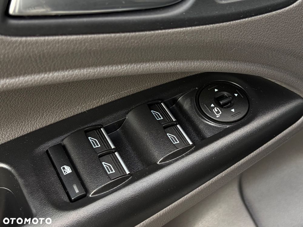Ford Tourneo Connect Grand - 21
