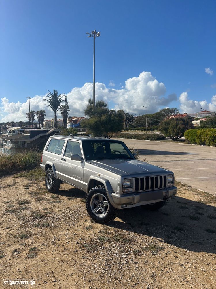 Jeep Cherokee 2.5 TD Base - 6