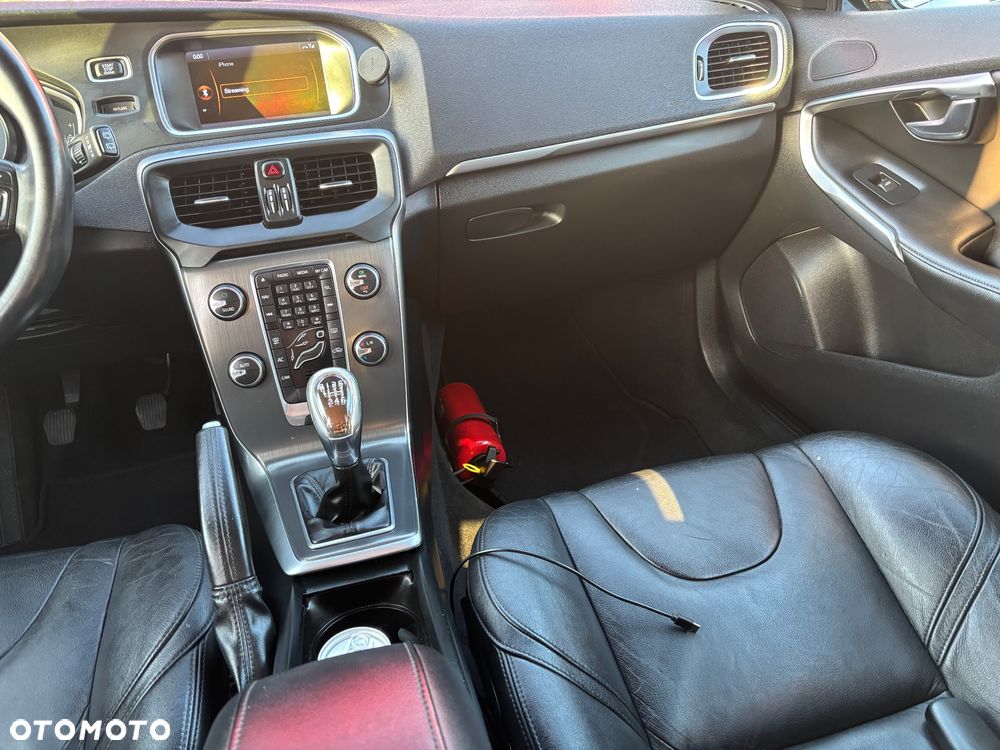 Volvo V40 D2 Momentum - 18