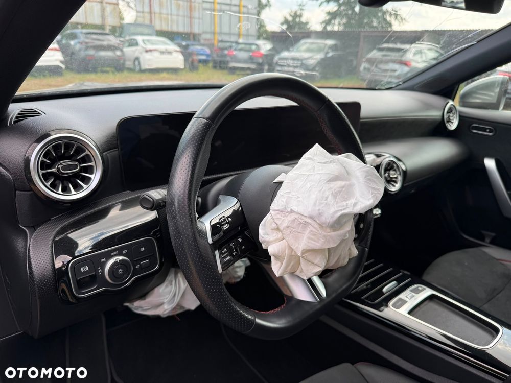 Mercedes-Benz Klasa A 200 AMG Line 7G-DCT - 15