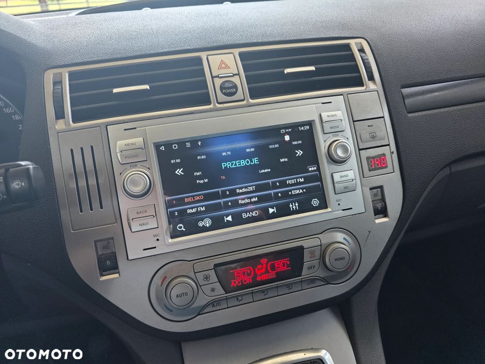 Ford Kuga - 17