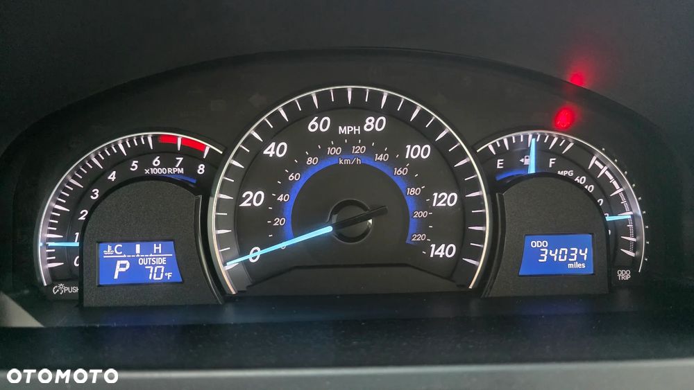 Toyota Camry - 10
