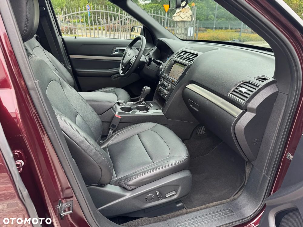 Ford Explorer - 30