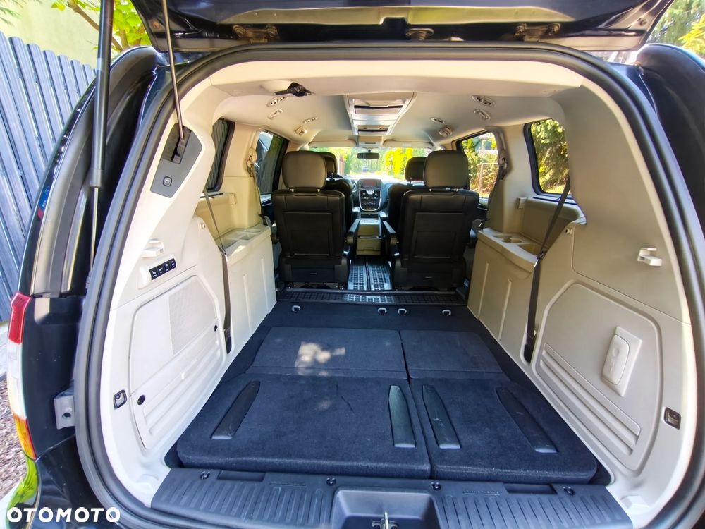 Lancia Voyager 3.6 Platinum - 18