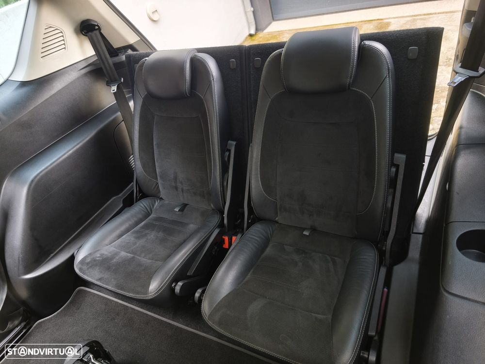 Ford S-Max 2.0 TDCi Titanium 7L - 18