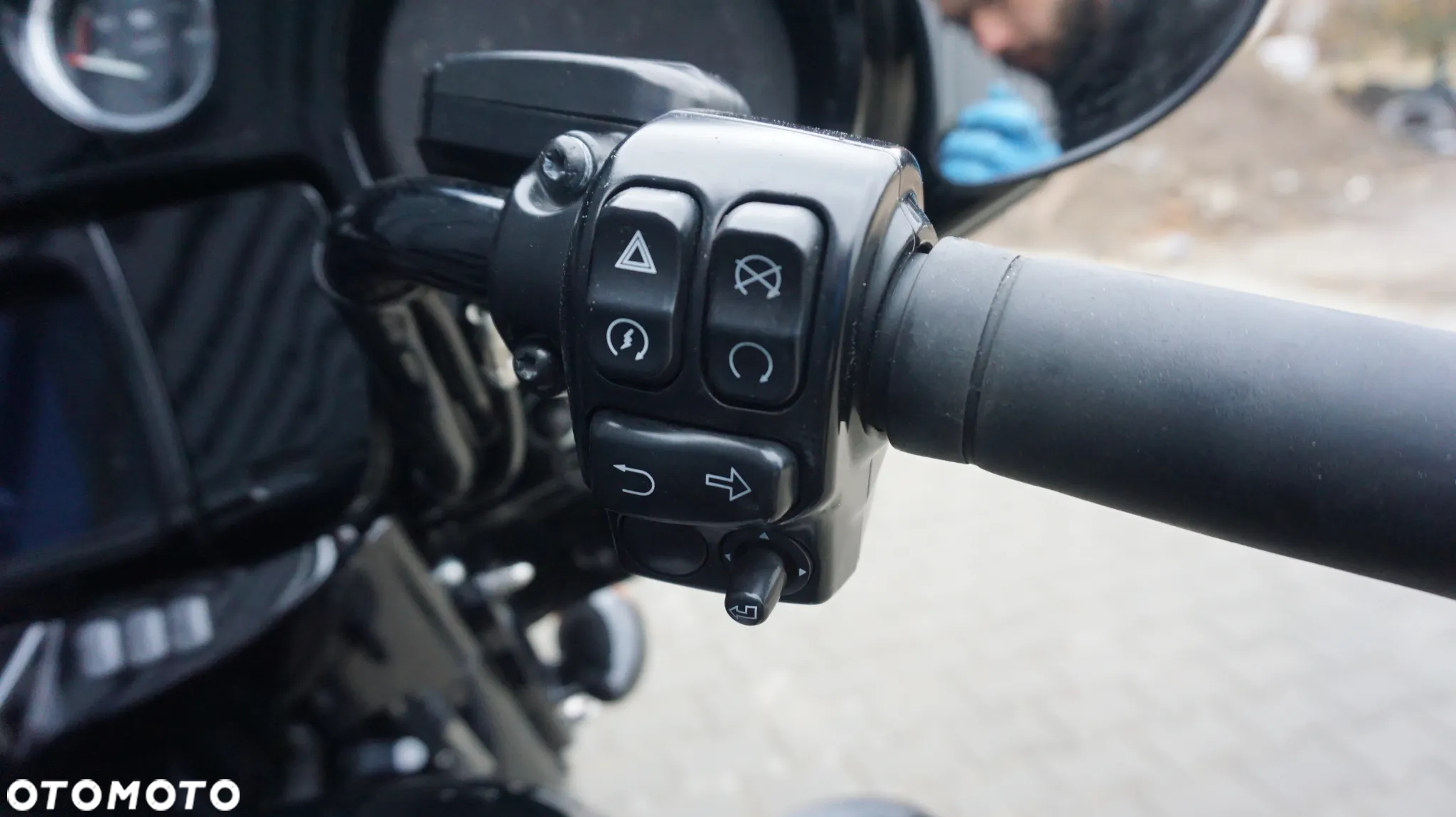 Harley-Davidson Touring Street Glide - 21