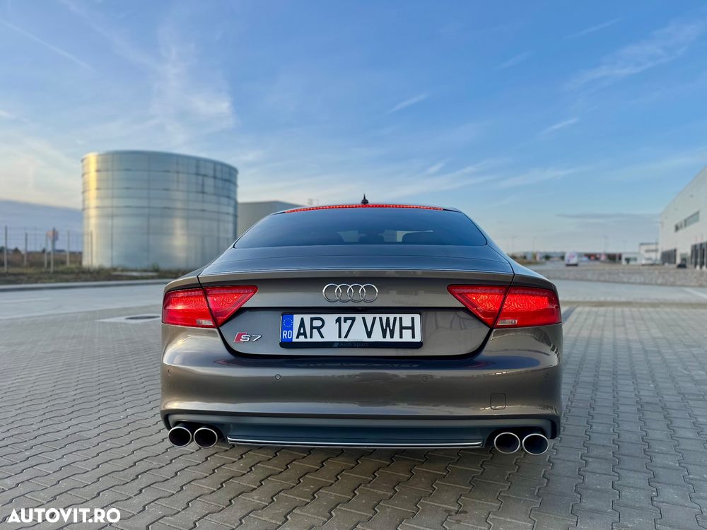 Audi A7 - 8