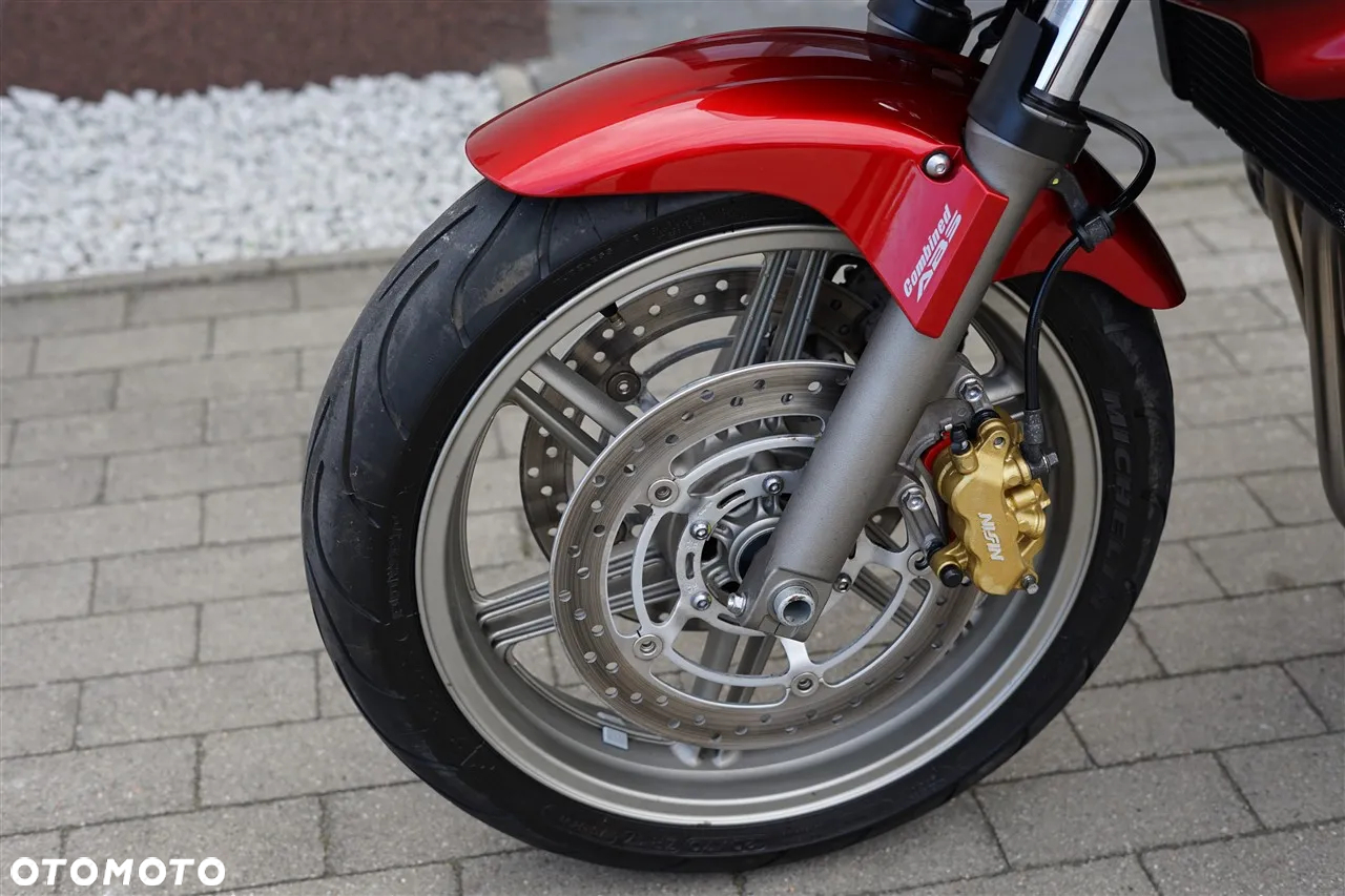 Honda CBF - 32