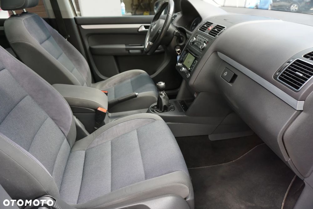 Volkswagen Touran 1.4 TSI STYLE - 19