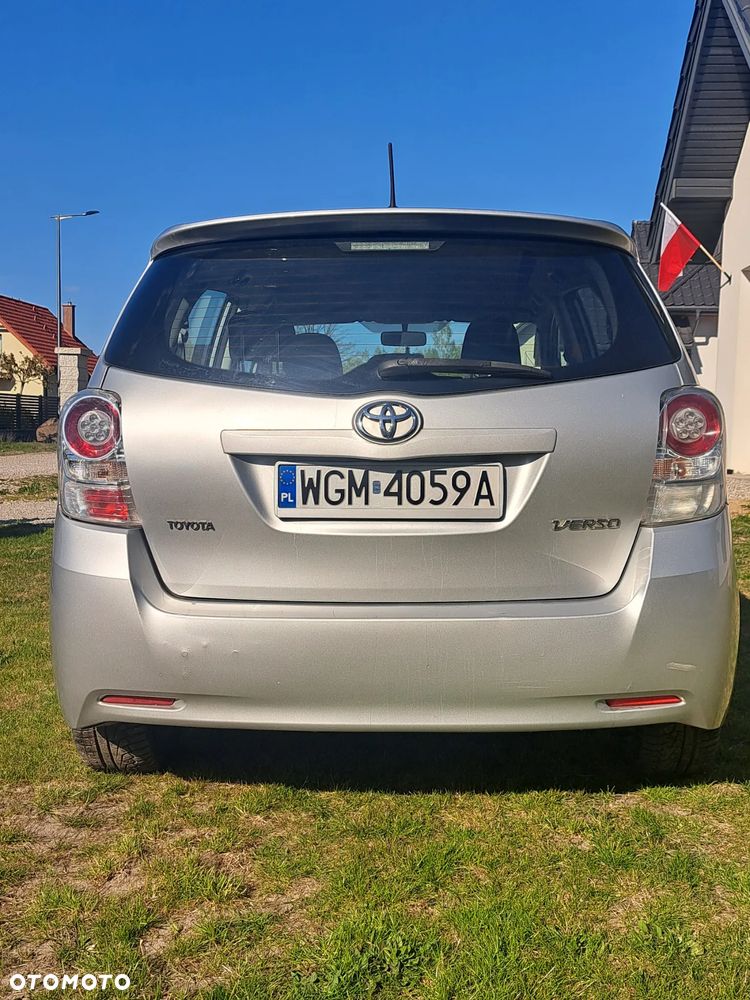 Toyota Verso 2.0 D-4D - 8