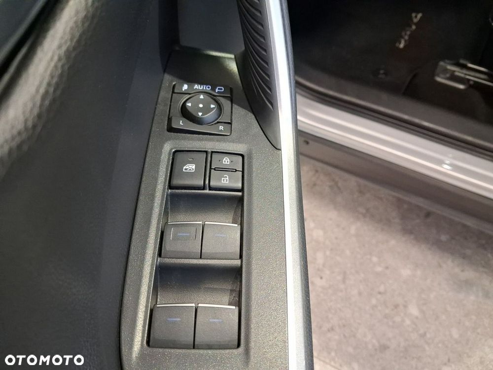 Toyota RAV4 - 31