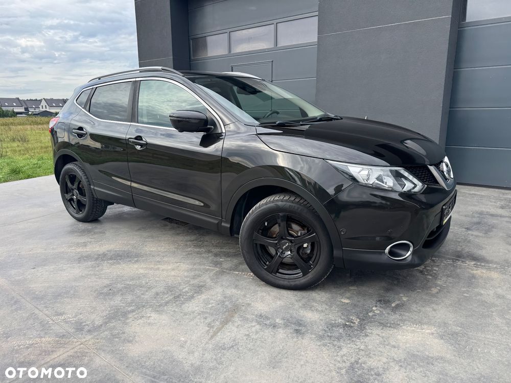 Nissan Qashqai 1.6 DCi 4x4 Black Edition EU6 - 1