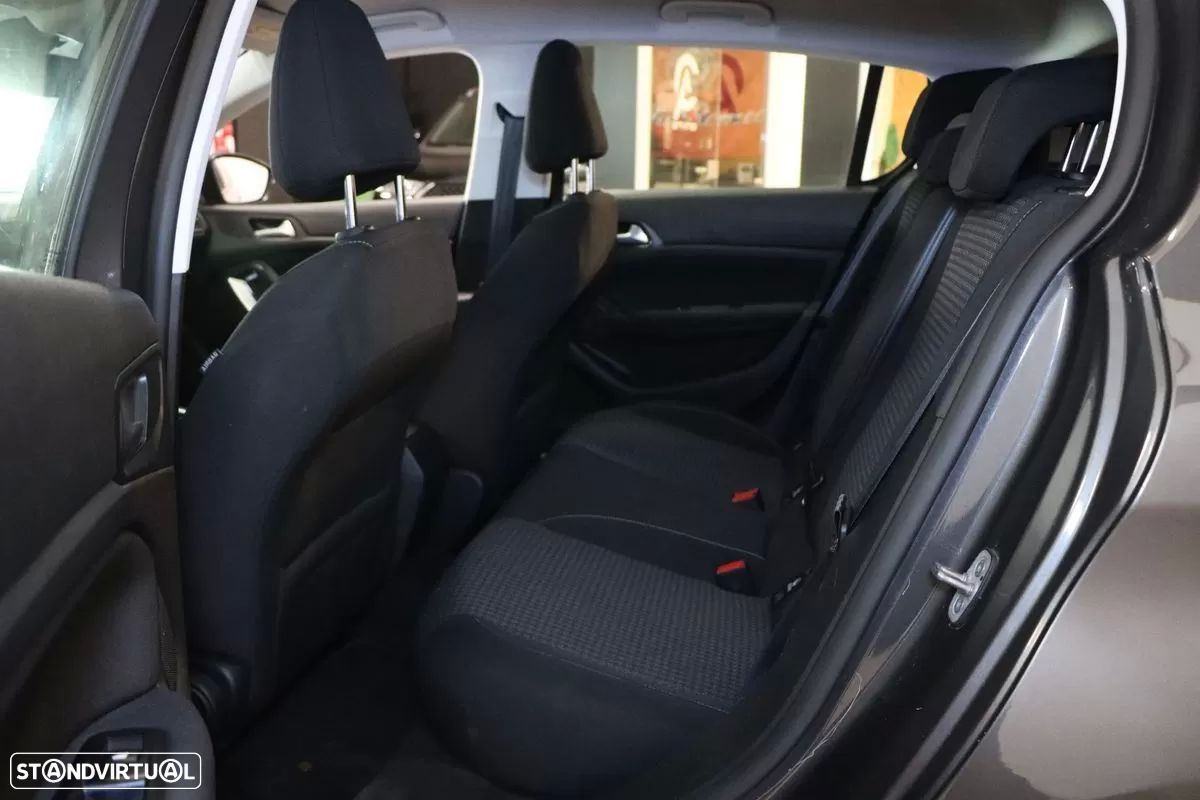 Peugeot 308 PureTech 130 GPF EAT8 Stop & Start Allure - 21
